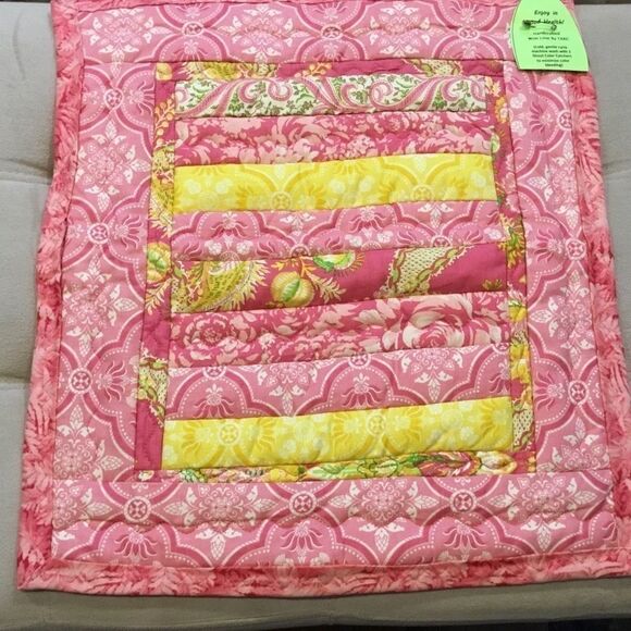 NWT Hand Crafted Anna Griffin Fabrics Runner - Picture 3 of 7